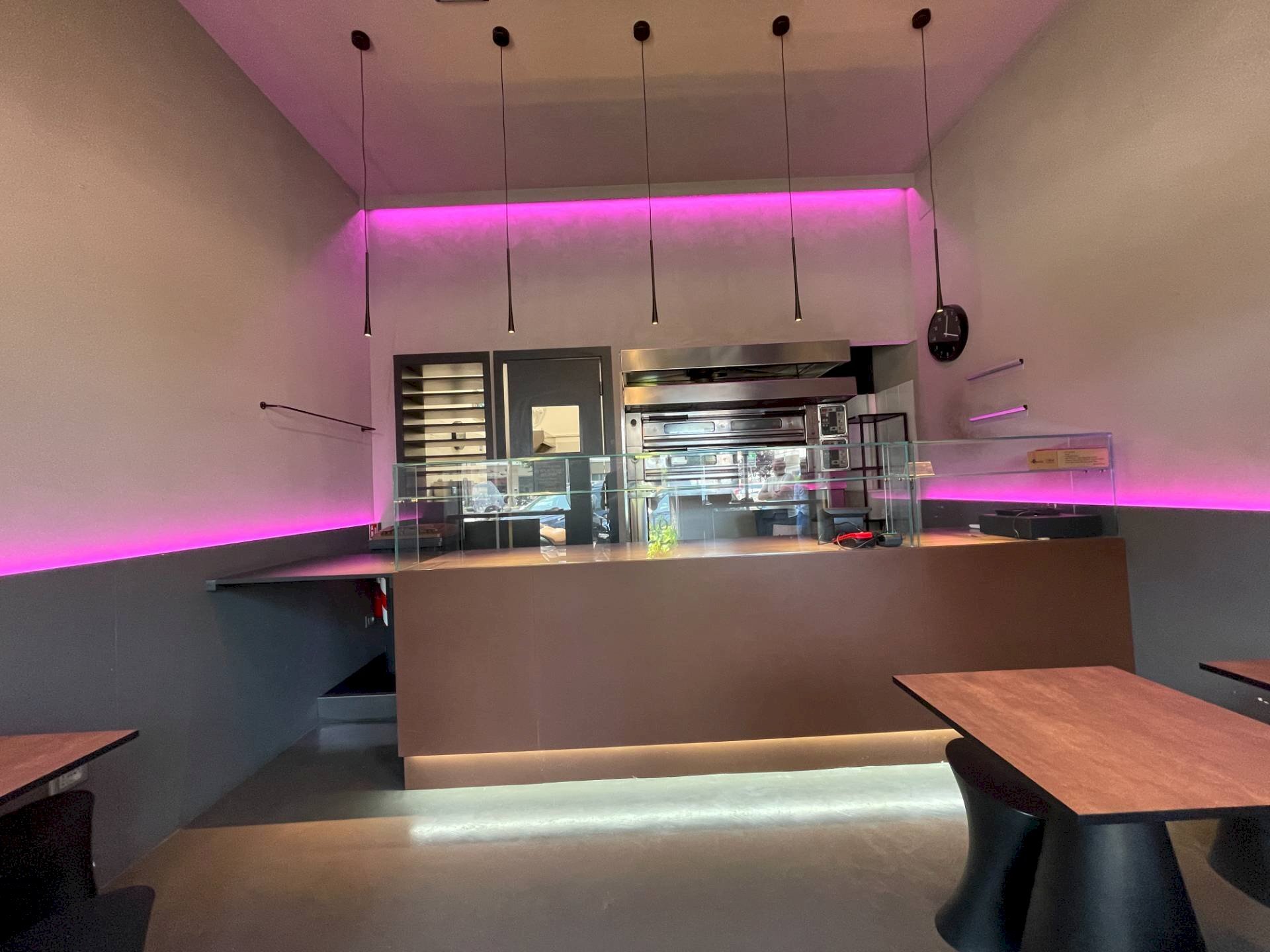 Foto 2 - Attività Commerciale Piazza Duca degli Abruzzi
 
18, Pescara - foto 2