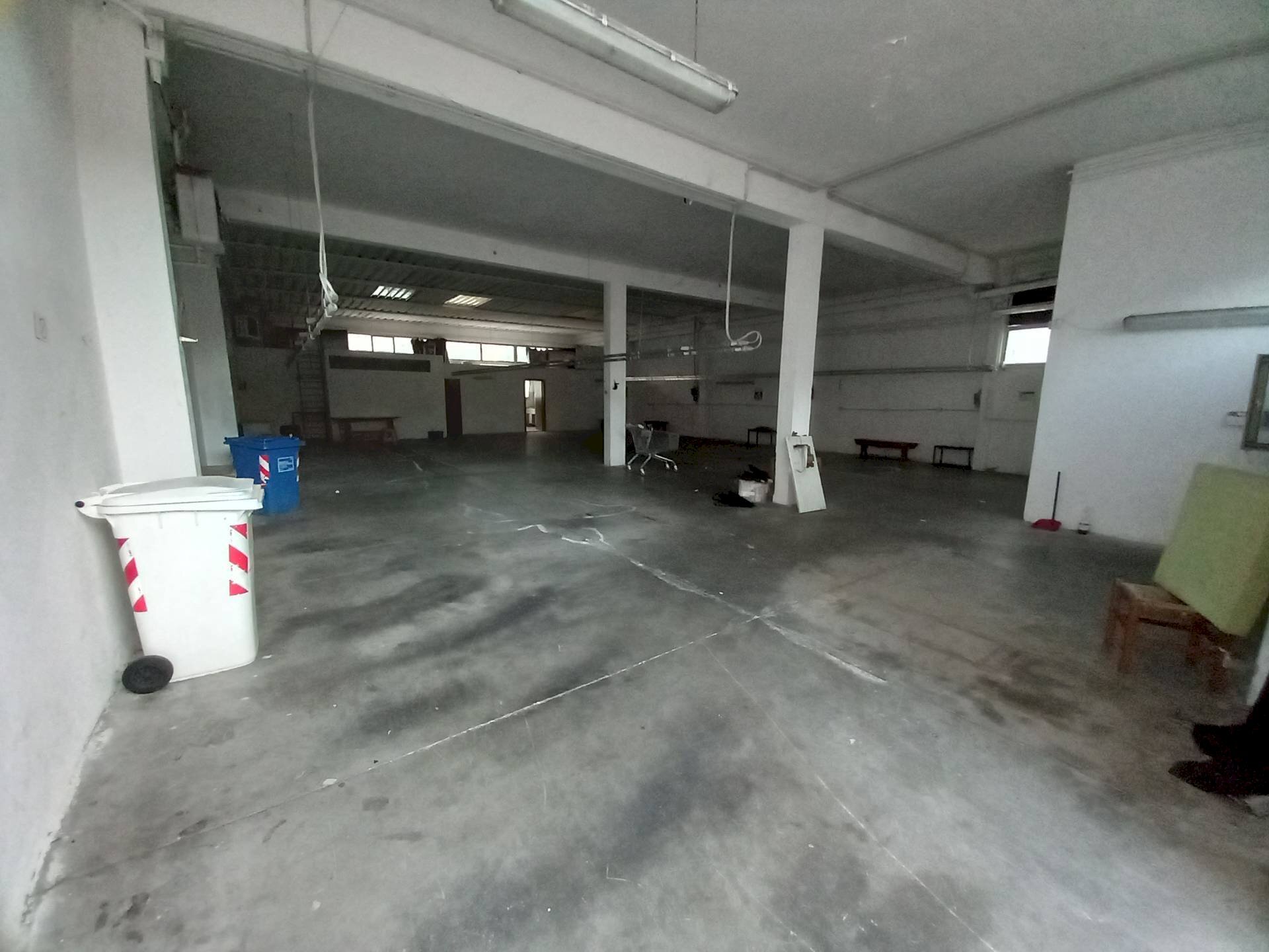 Foto 1 - Commercial Activity Via della distilleria
 
19, Montopoli in Val d'Arno - photo 1