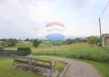 Giardino - Casa semi indipendente PIAZZA CIMBRI
 
10, Roana - foto 7