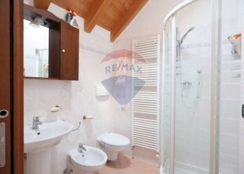 Bagno - Casa semi indipendente PIAZZA CIMBRI
 
10, Roana - foto 13
