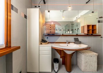 Bagno - Appartamento Via Gibellino
 
22, Domodossola - foto 28