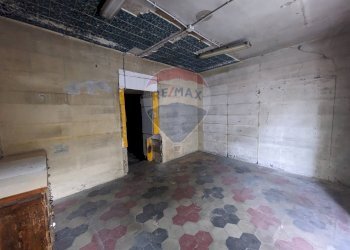 Stanza vuota - Negozio Via binda attilio
 
6, Domodossola - foto 2