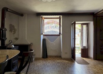 Sala da pranzo - Semi-detached house via andolla
 
3, Villadossola - photo 10