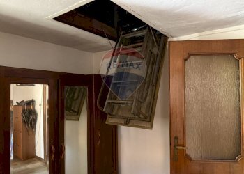 Camera / camera da letto - Semi-detached house via andolla
 
3, Villadossola - photo 25