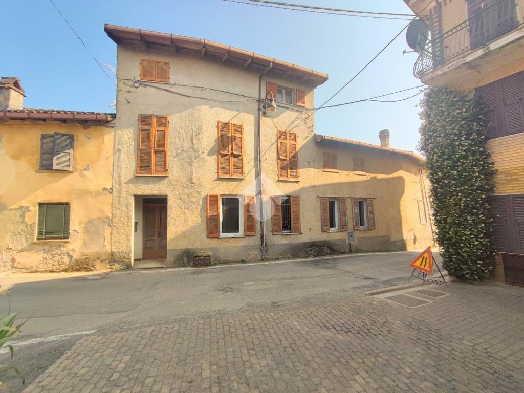 Independent house Via Cinque Martiri, Paderna - photo 1