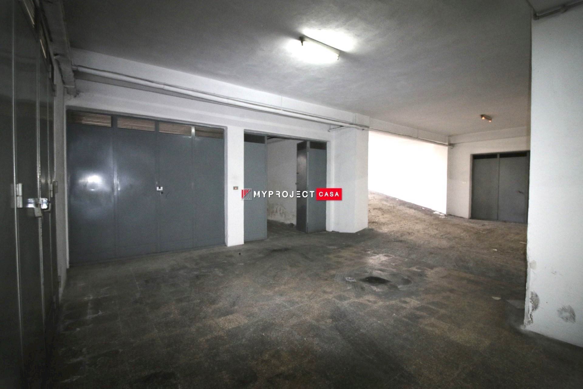 Garage - Parking Via Antonio Micoli, Martina Franca - photo 3