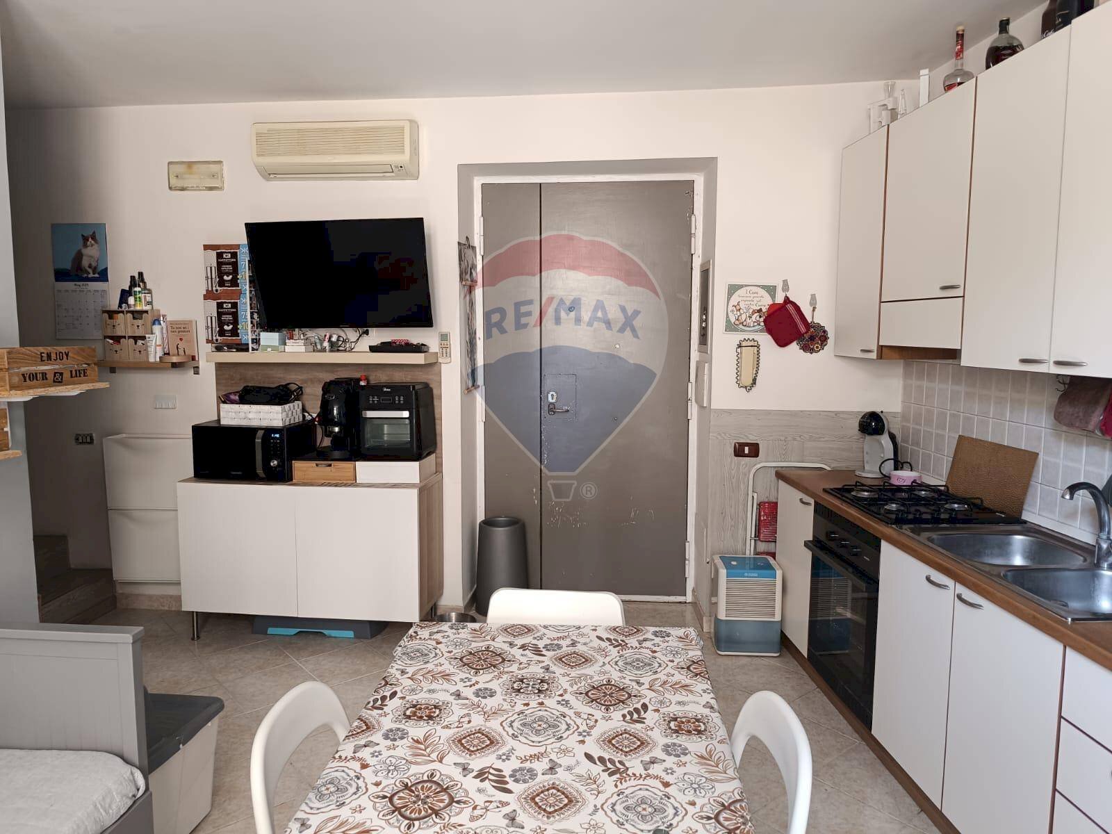 Cucina - Three-room apartment via San Benedetto
 
33, Casoria - photo 2