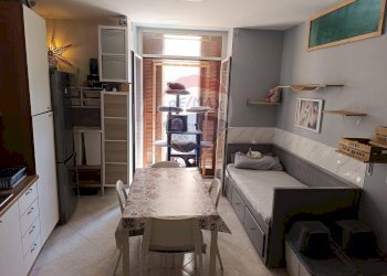 Cucina - Trilocale via San Benedetto
 
33, Casoria - foto 1