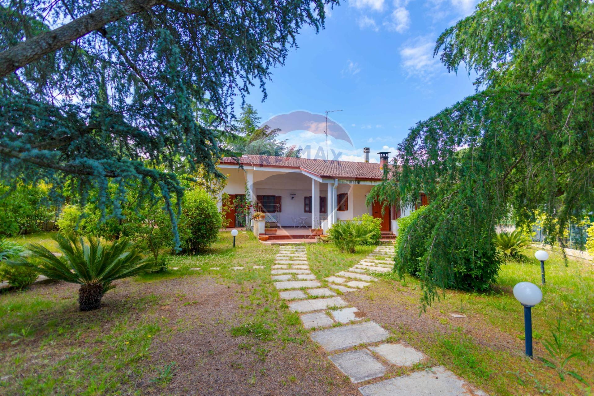 Casa all\'aperto - Villa a Schiera Contrada Borgo Lagogemolo
56, Cassano delle Murge - foto 2