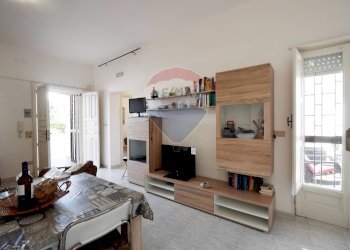 Sala da pranzo - Villa a Schiera Via Lisbona
 
35, Carovigno - foto 2