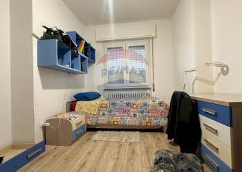 Camera / camera da letto - Quadrilocale Via Giuseppe Bottacchi
 
11, Luino - foto 12