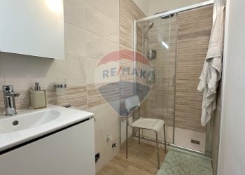 Bagno - Quadrilocale Via Giuseppe Bottacchi
 
11, Luino - foto 13