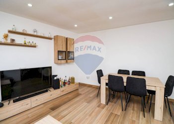 Sala da pranzo - Casa indipendente Via Bonomi
 
5, Brissago-Valtravaglia - foto 7