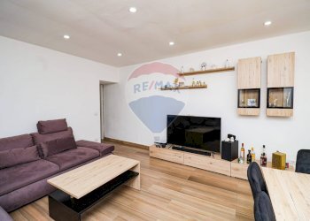 Sala da pranzo - Casa indipendente Via Bonomi
 
5, Brissago-Valtravaglia - foto 9