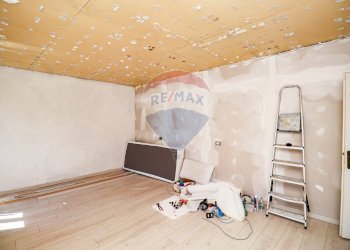 Stanza vuota - Casa indipendente Via Bonomi
 
5, Brissago-Valtravaglia - foto 21