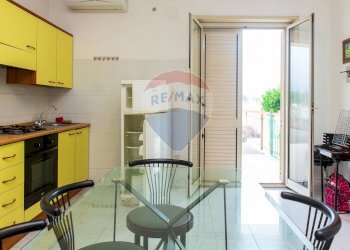 Cucina - Trilocale Via Dott Mario Amato
 
38, Mascali - foto 1