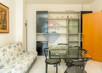 Sala da pranzo - Trilocale Via Dott Mario Amato
 
38, Mascali - foto 3