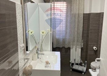 Bagno - Quadrilocale via Leonardo Grassi
 
8, Catania - foto 14