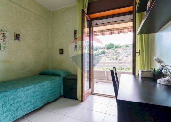 Camera / camera da letto - Appartamento Via Vampolieri
 
43 A, Aci Castello - foto 23