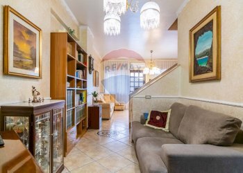 Soggiorno - Appartamento Via Vampolieri
 
43 A, Aci Castello - foto 9