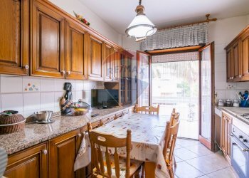 Cucina - Appartamento Via Vampolieri
 
43 A, Aci Castello - foto 11