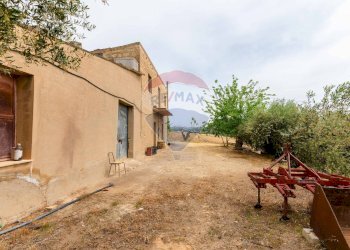 Casa all\'aperto - Terreno agricolo cda bongiovanni sp 34, Caltagirone - foto 17