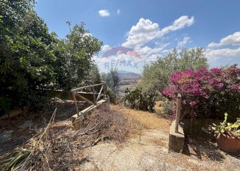 Giardino - Casa semi indipendente cda ladroni
 
sn, Caltanissetta - foto 13