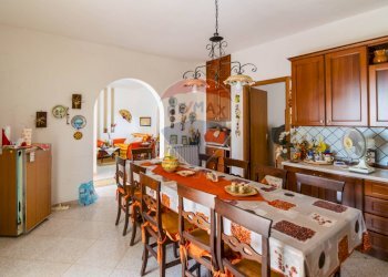 Sala da pranzo - Casa semi indipendente cda ladroni
 
sn, Caltanissetta - foto 83