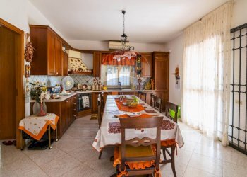 Cucina - Casa semi indipendente cda ladroni
 
sn, Caltanissetta - foto 84