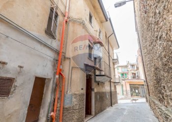 Edificio all\'aperto - Casa indipendente Via Francesco Mangione
 
9, San Michele di Ganzaria - foto 2