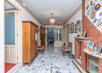 Hall / corridoio - Casa indipendente Via Francesco Mangione
 
9, San Michele di Ganzaria - foto 4