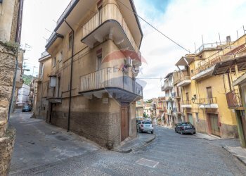 Edificio all\'aperto - Casa indipendente Via Francesco Mangione
 
9, San Michele di Ganzaria - foto 22