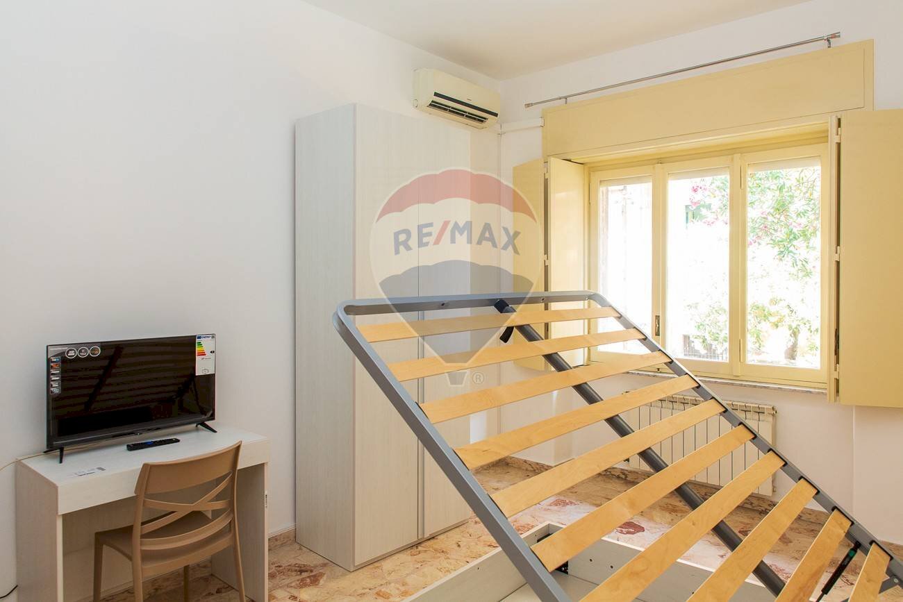 Camera / camera da letto - Terreno non edificabile Via Salvatore Paola
 
8, Catania - foto 1