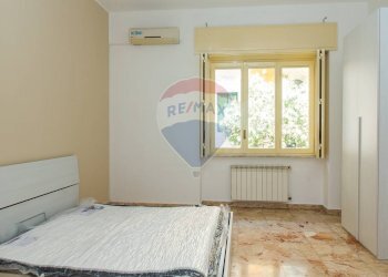 Camera / camera da letto - Non-buildable land Via Salvatore Paola
 
8, Catania - photo 2