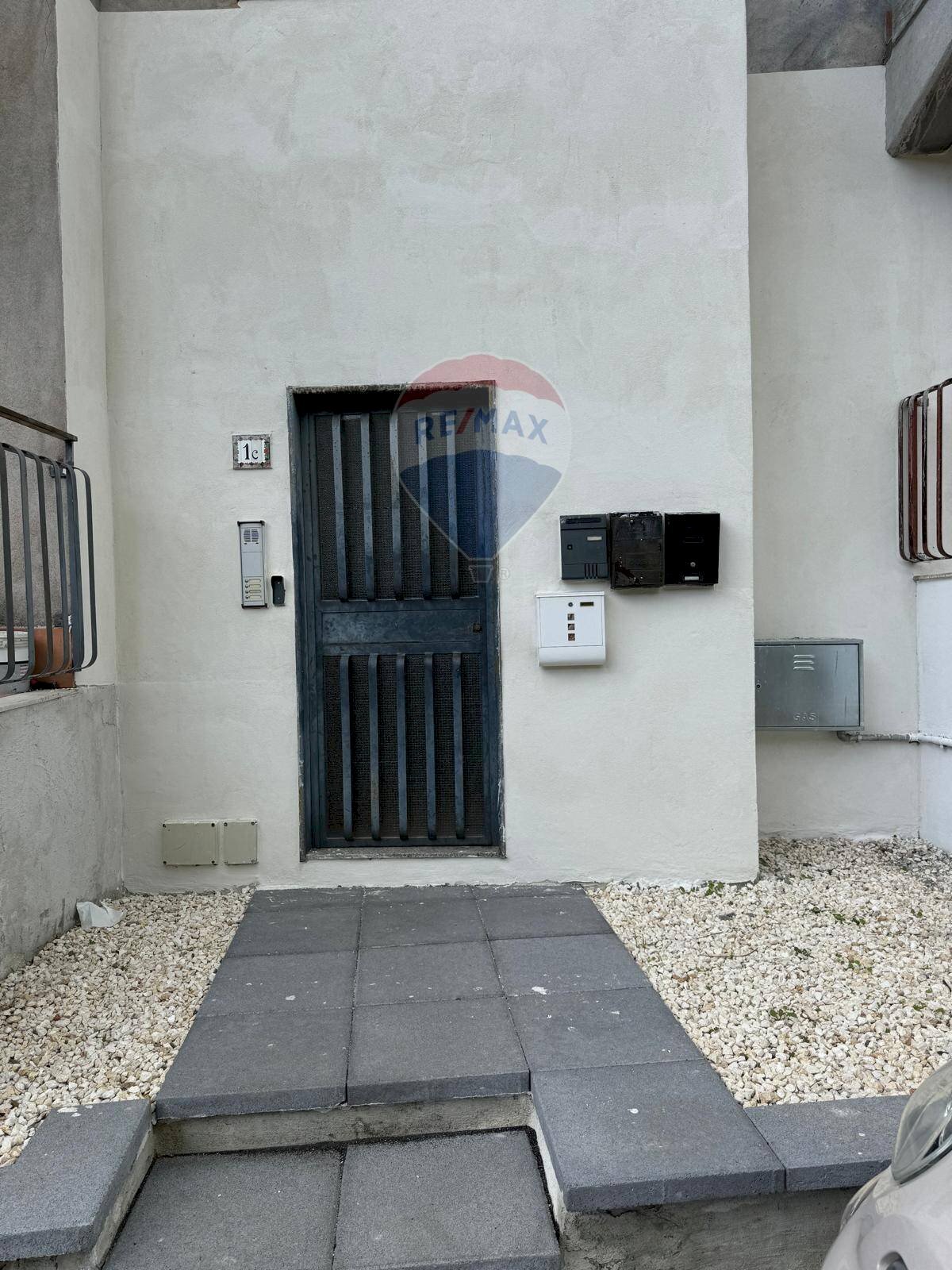 Edificio all\'aperto - Bilocale via andronico
1, Mascali - foto 2