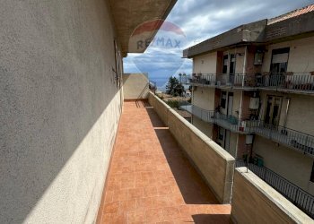 Balcone - Bilocale via andronico
 
1, Mascali - foto 5