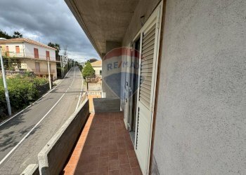 Balcone - Bilocale via andronico
 
1, Mascali - foto 14