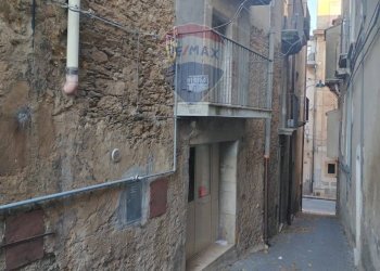 Edificio all\'aperto - Trilocale Via Di Bernardo
 
2, Caltagirone - foto 37