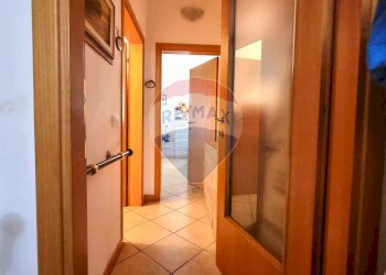 Hall / corridoio - Bilocale Viale Fattori
 
16, Cecina - foto 12