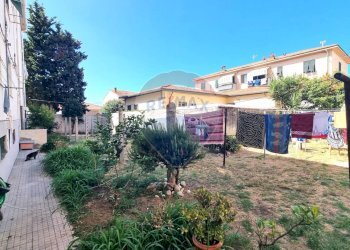 Giardino - Bilocale Viale Fattori
 
16, Cecina - foto 31