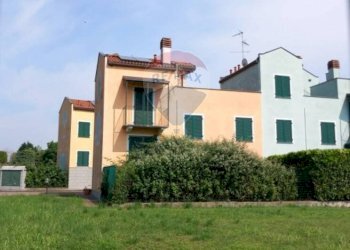 Casa all\'aperto - Villa via roggia molinara
 
28, Biandrate - foto 1