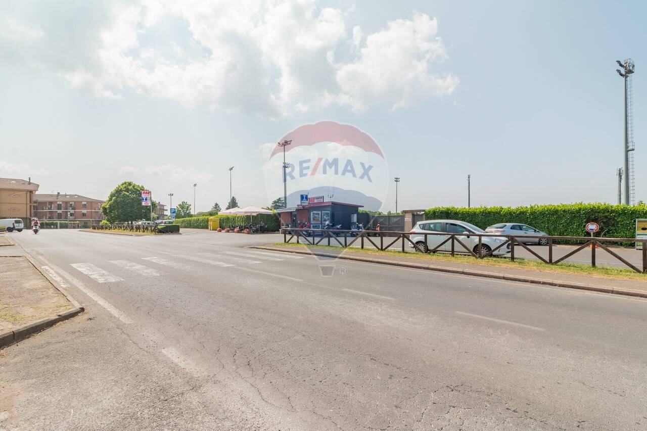 Edificio all\'aperto - Cafeteria - Cold Bar via bardiniana
 
33, Grotte di Castro - photo 3