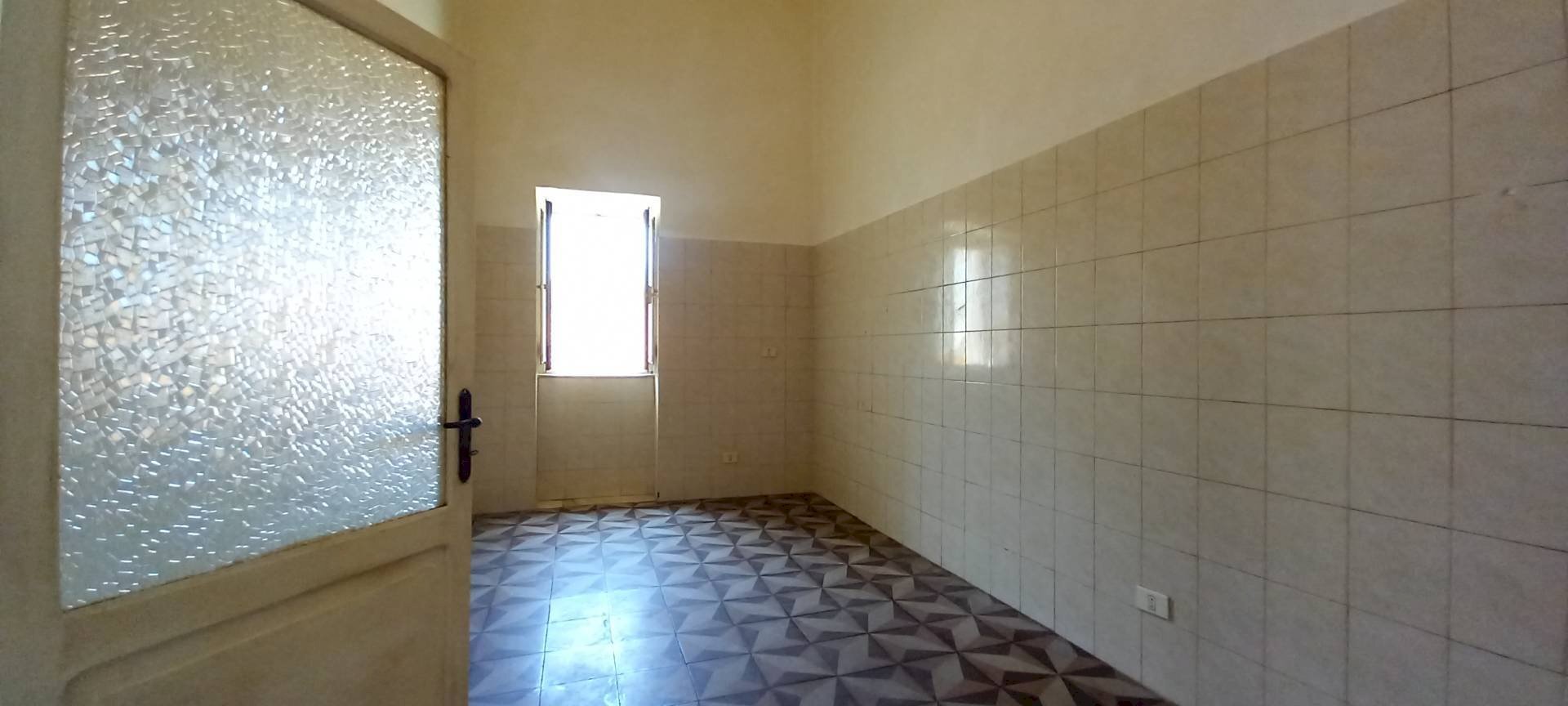 Foto 2 - Quadrilocale Via Imbriani
 
2, Rodi Garganico - foto 2