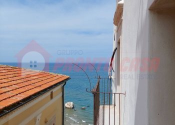 Foto 19 - Quadrilocale Via Imbriani
 
2, Rodi Garganico - foto 19