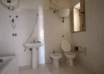 Foto 3 - Quadrilocale Via Imbriani
 
2, Rodi Garganico - foto 3