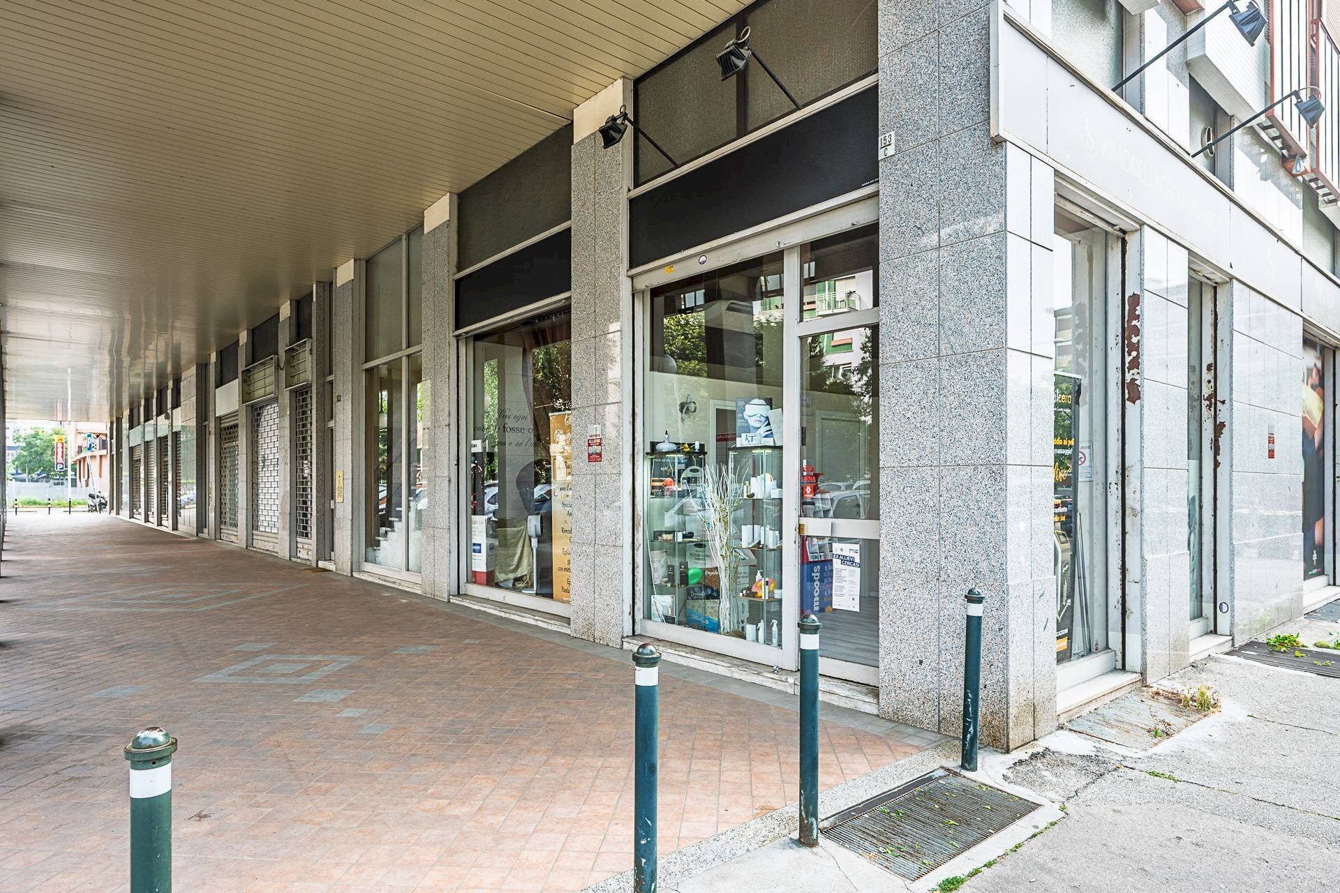 Foto 1 - Shop Piazza Guala
 
153, Torino - photo 1