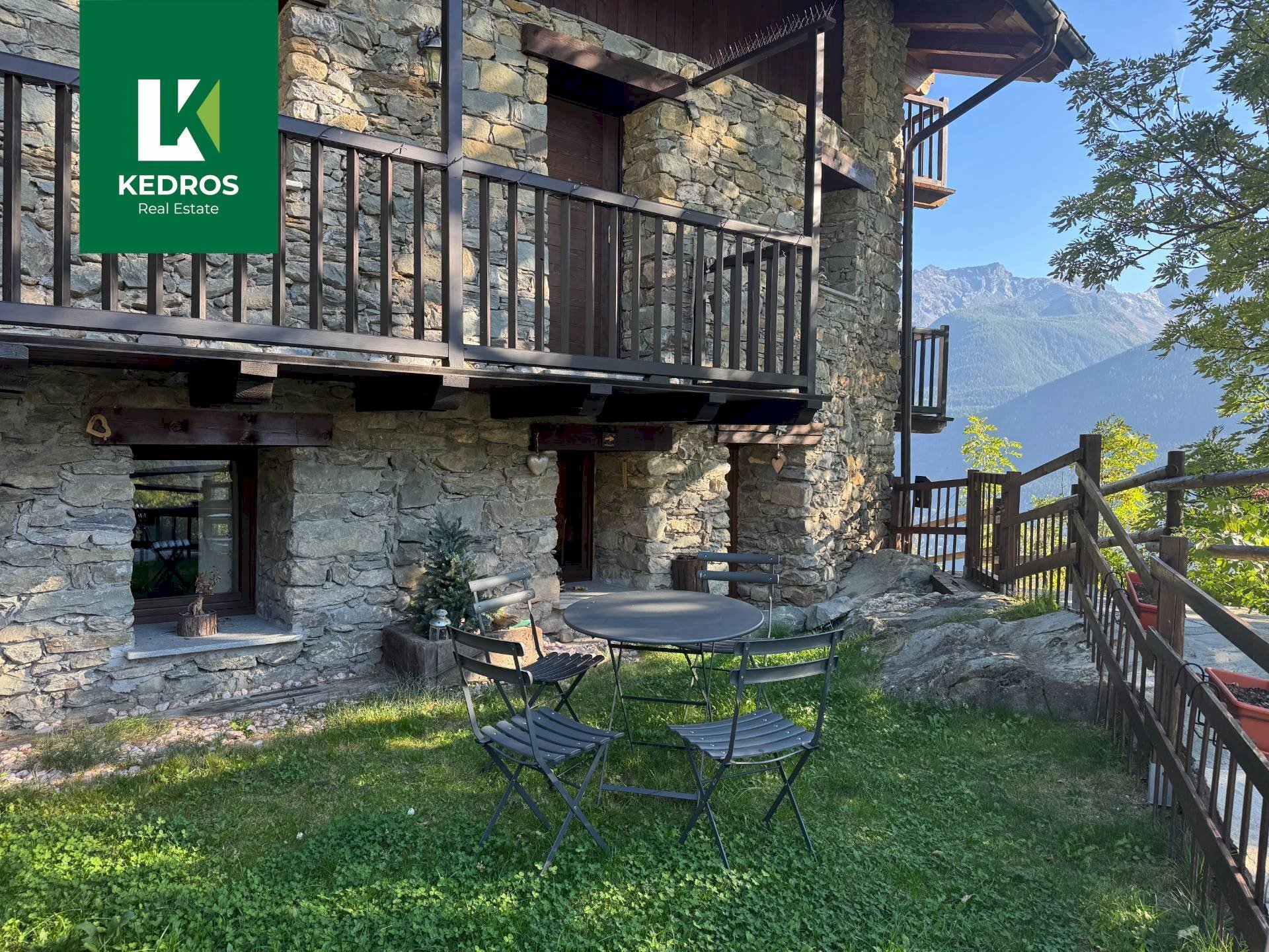 Foto 1 - Trilocale Frazione Villarisson
 
10, La Salle - foto 1