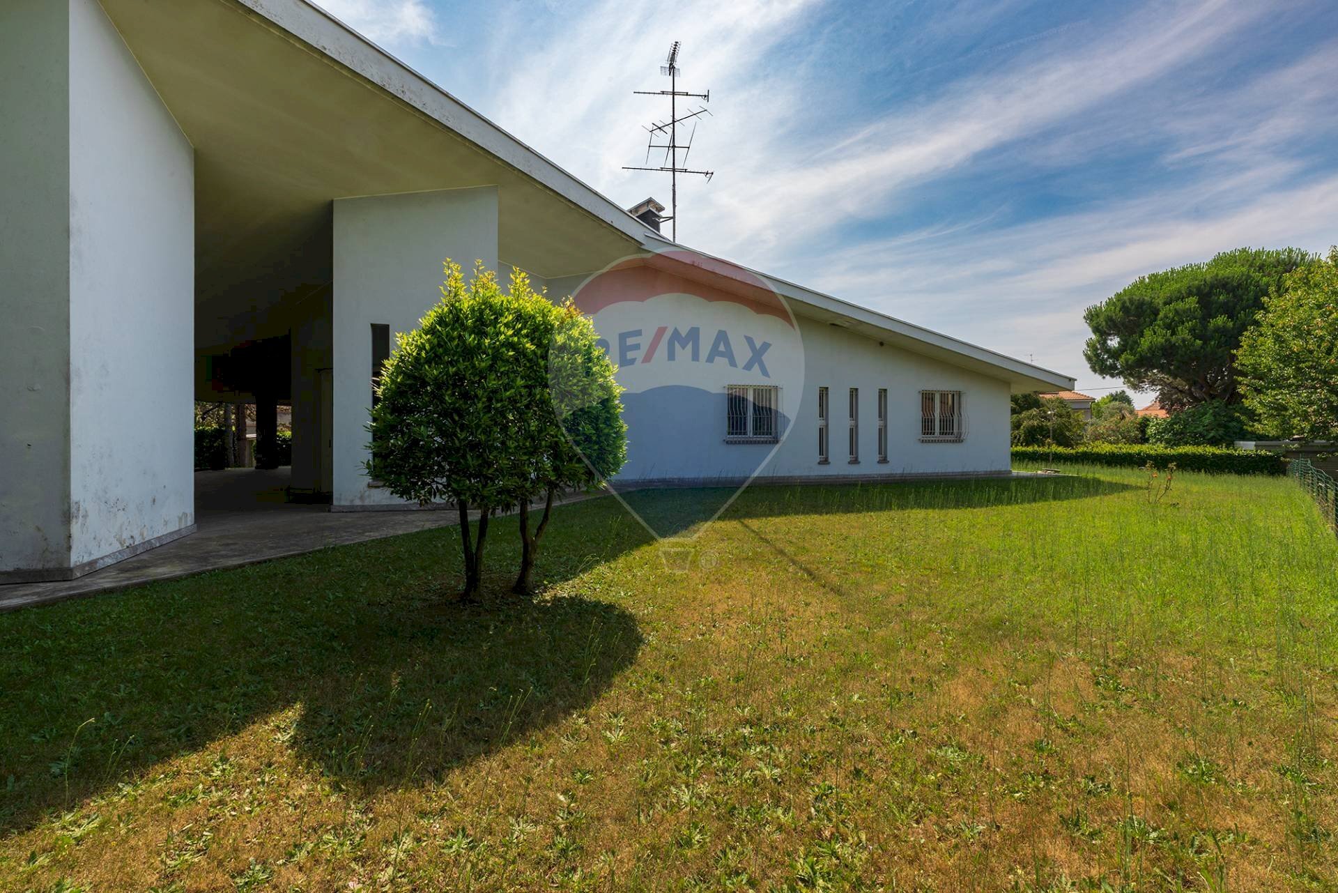 Casa all\'aperto - Villa via Papa Giovanni XXIII
 
56, Lonate Pozzolo - foto 2