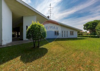 Casa all\'aperto - Villa via Papa Giovanni XXIII
 
56, Lonate Pozzolo - foto 2