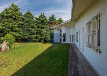 Giardino - Villa via Papa Giovanni XXIII
 
56, Lonate Pozzolo - foto 3